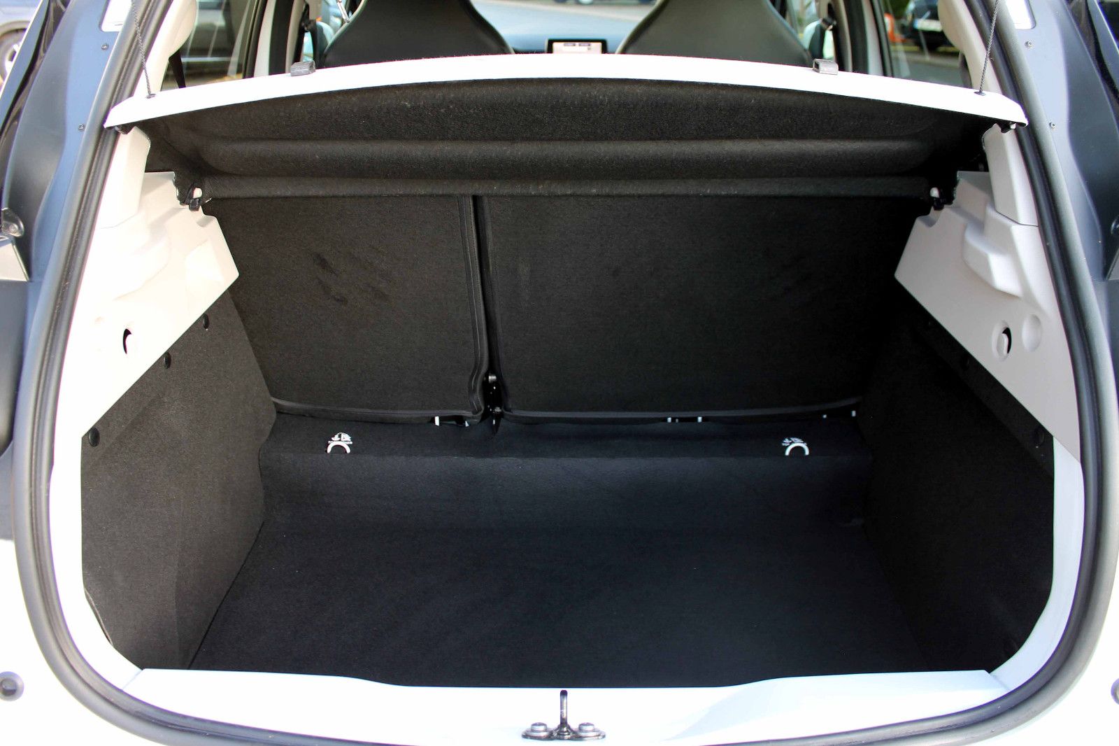 Fahrzeugabbildung Renault Zoe R135 Techno EV50 52kWh KAM PDC NAV SHZ LED