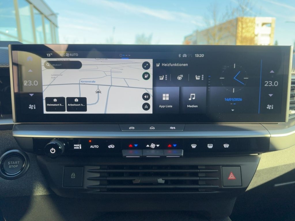 Fahrzeugabbildung Opel Grandland GS Komfort Paket Panoramadach Anhängek