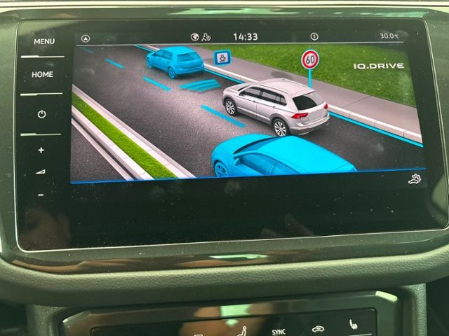 Tiguan  R-Line eHybrid MATRIX NAV APP KAM HUD