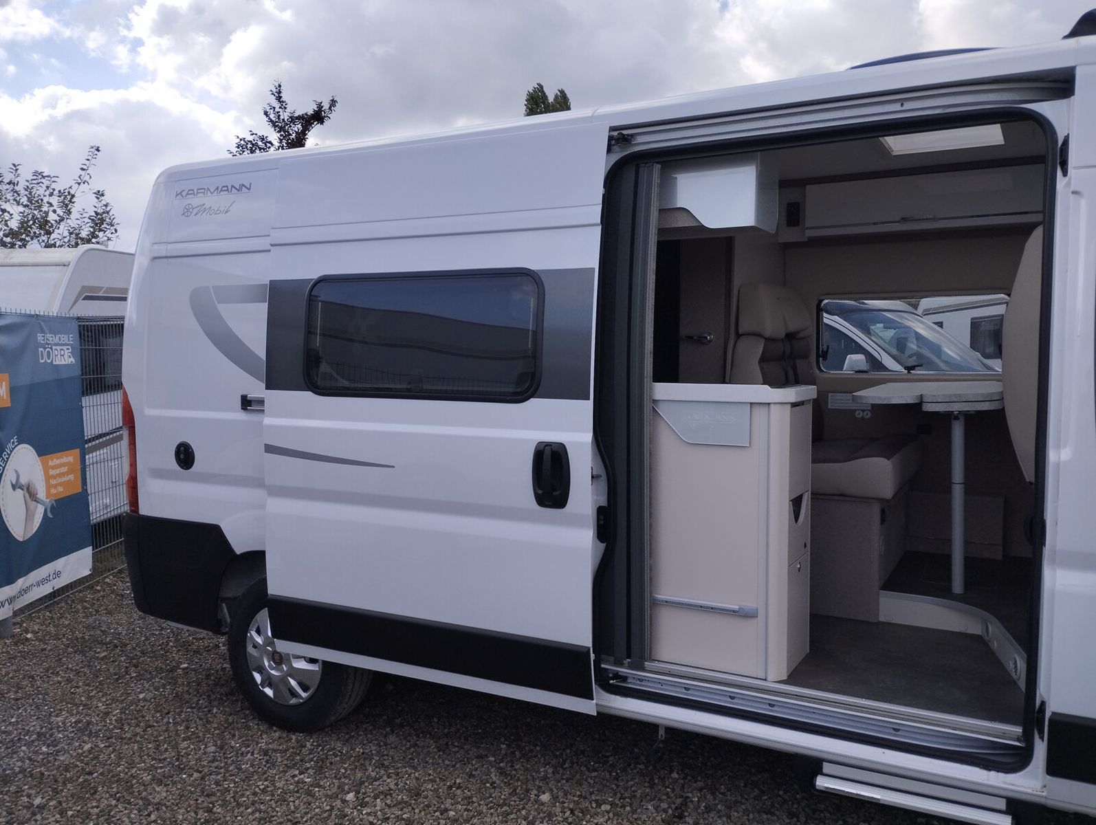 Fahrzeugabbildung Karmann Davis Lifestyle DA 590 LS Panorama Dachfenster