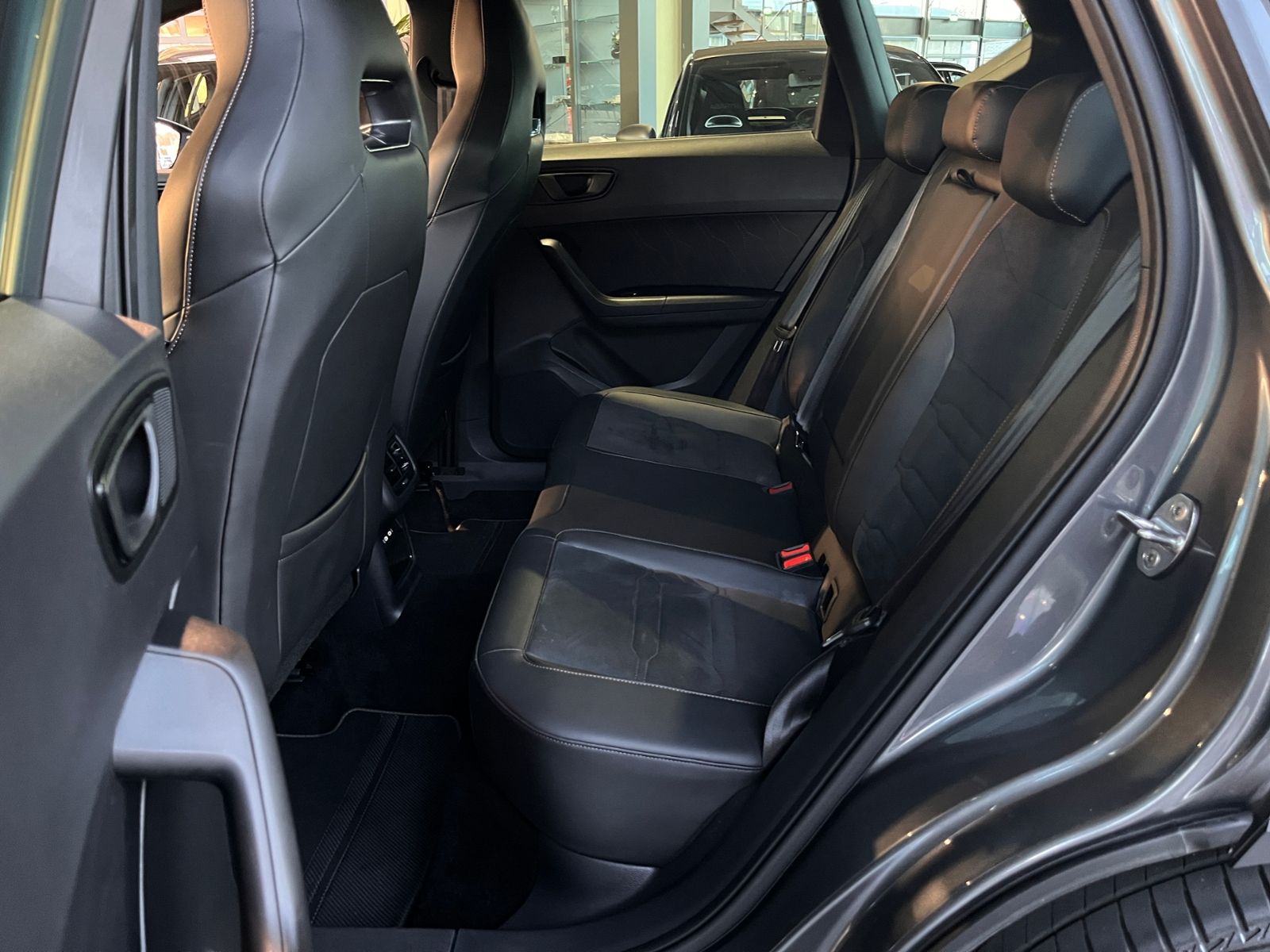 Fahrzeugabbildung CUPRA Ateca 2.0 TSI DSG Allrad BEATS NAVI