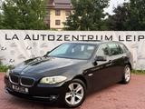 BMW 520d Touring 2HA*NAVI*KLIMA*XENON*SCHECKHEFT*TÜV - BMW 520 aus 2012 mit Diesel-Antrieb: Kombi