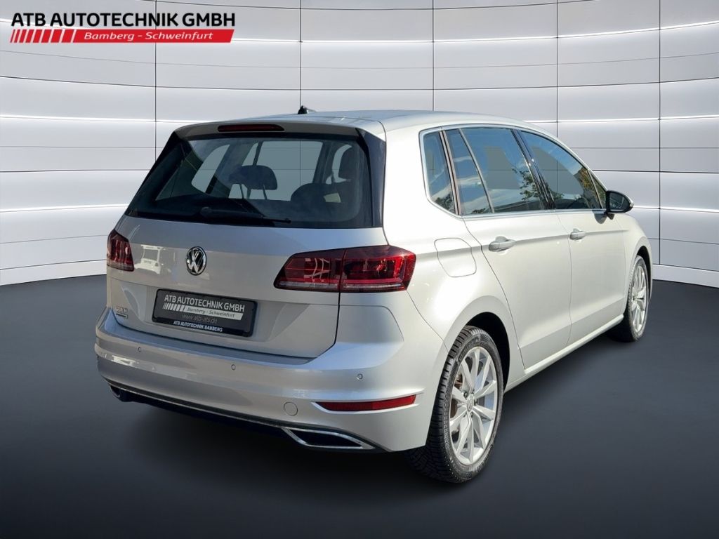 Fahrzeugabbildung Volkswagen Golf Sportsvan Highline  AHK SCHWENKB. NAVI  RÜC