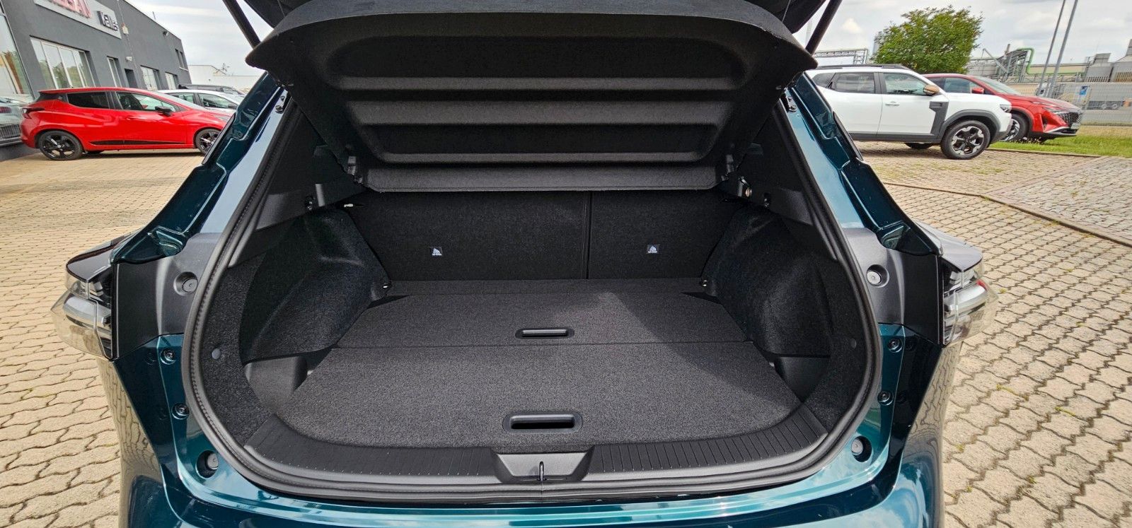 Fahrzeugabbildung Nissan Qashqai 1.3 DIG-T MHEV Xtronic N-Connecta MY2024