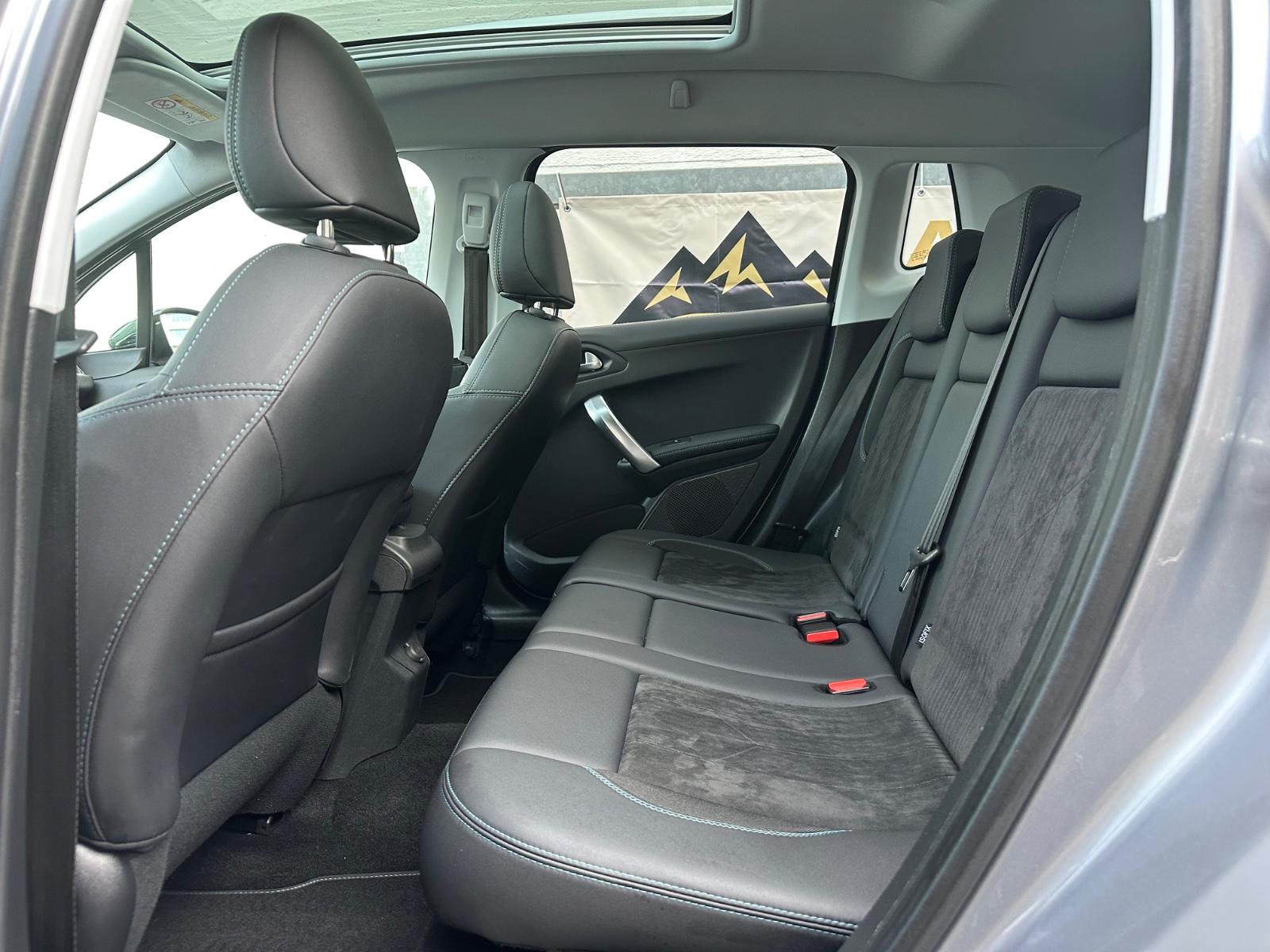 Peugeot 2008 Crossway T-Leder R-Kamera Panorama-Dach