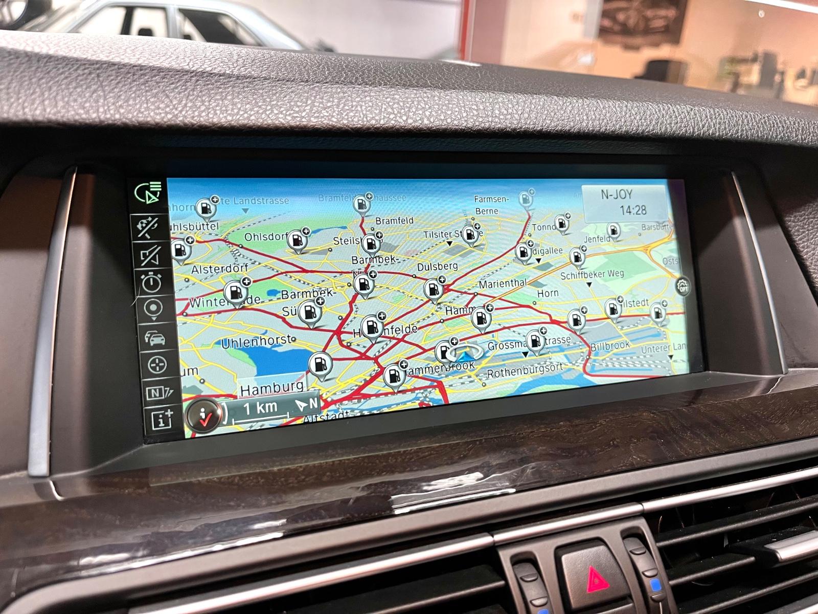 BMW 530d Touring xDrive M-Paket Panorama|Kamera|HUD