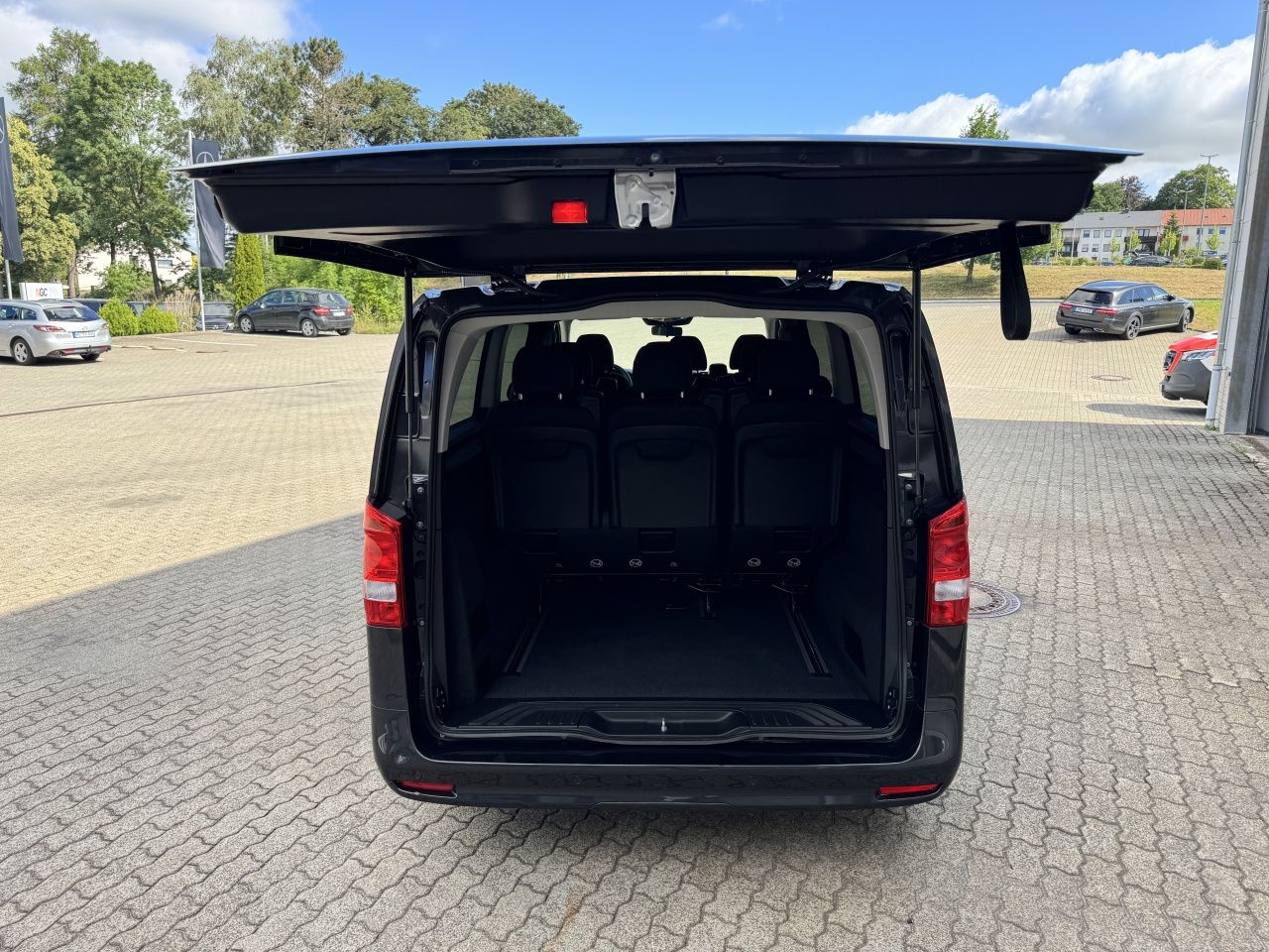 Fahrzeugabbildung Mercedes-Benz Vito 116CDI TourerPRO el. Klima*2xSchiebetür*AHK