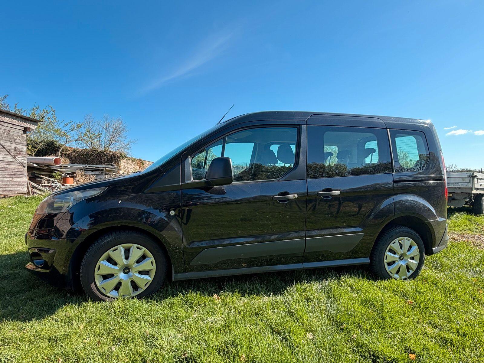 Ford Tourneo 2014 — interior