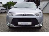 Mitsubishi Outlander Diamant Edition 4WD, Navi, AHK, Euro 5 - Mitsubishi Outlander mit Diesel-Antrieb: Allradantrieb