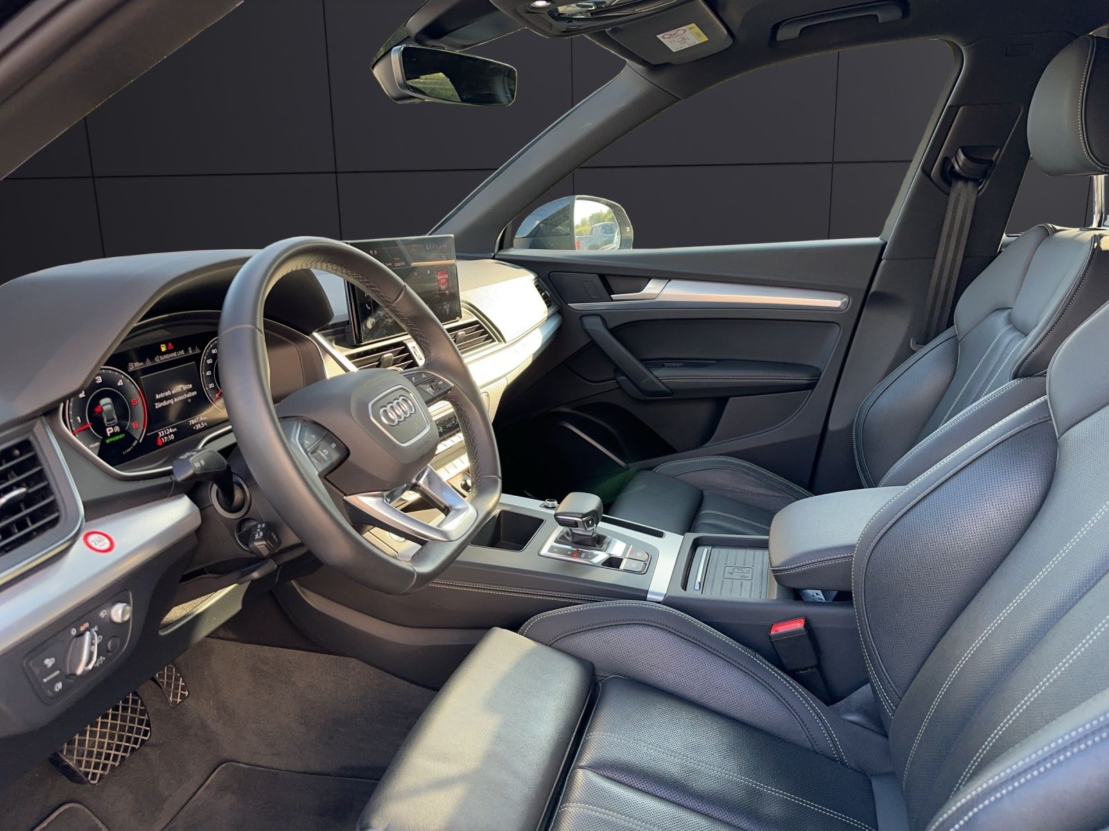 Fahrzeugabbildung Audi Q5 50 TDI quattro S line, MATRIX  LUFT 21" AHK P