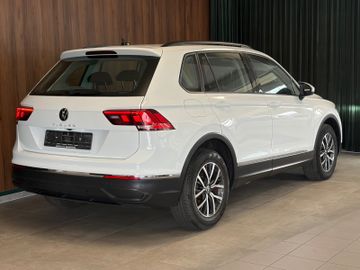 Volkswagen Tiguan - 4