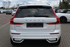 Fahrzeugabbildung Volvo XC60 B4 D AWD Autom R-Design*STDHZG*PANO*ACC*AHK