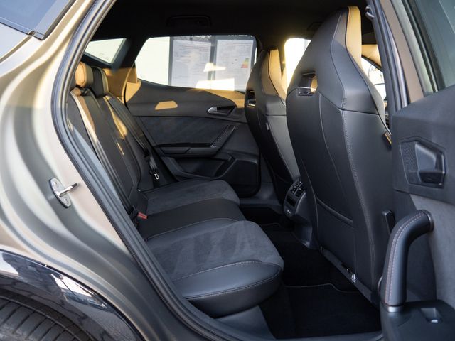 Formentor 1.5 TSI e-Hybrid VZ FACEL. MATRIX-LED