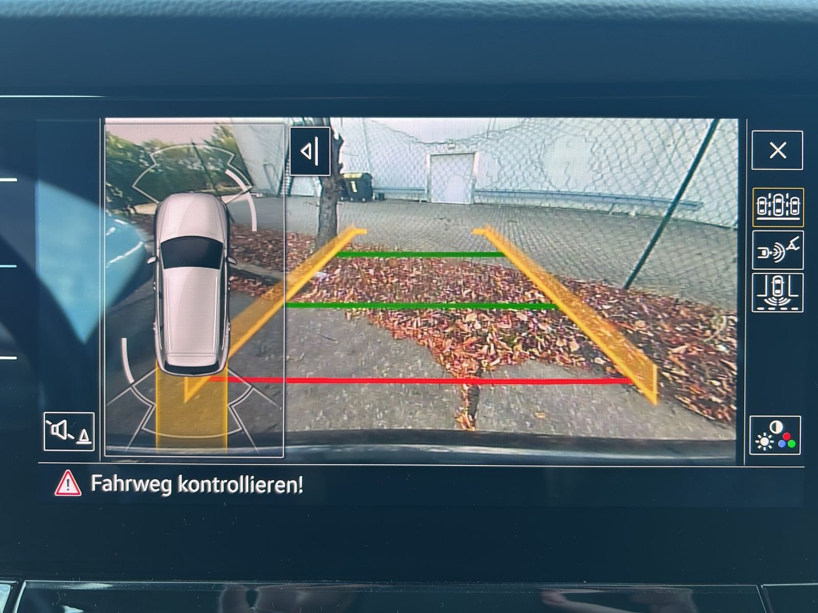 Fahrzeugabbildung Volkswagen Touareg TDI 4M LED ACC AHK LEDER RFK Luft SHZ