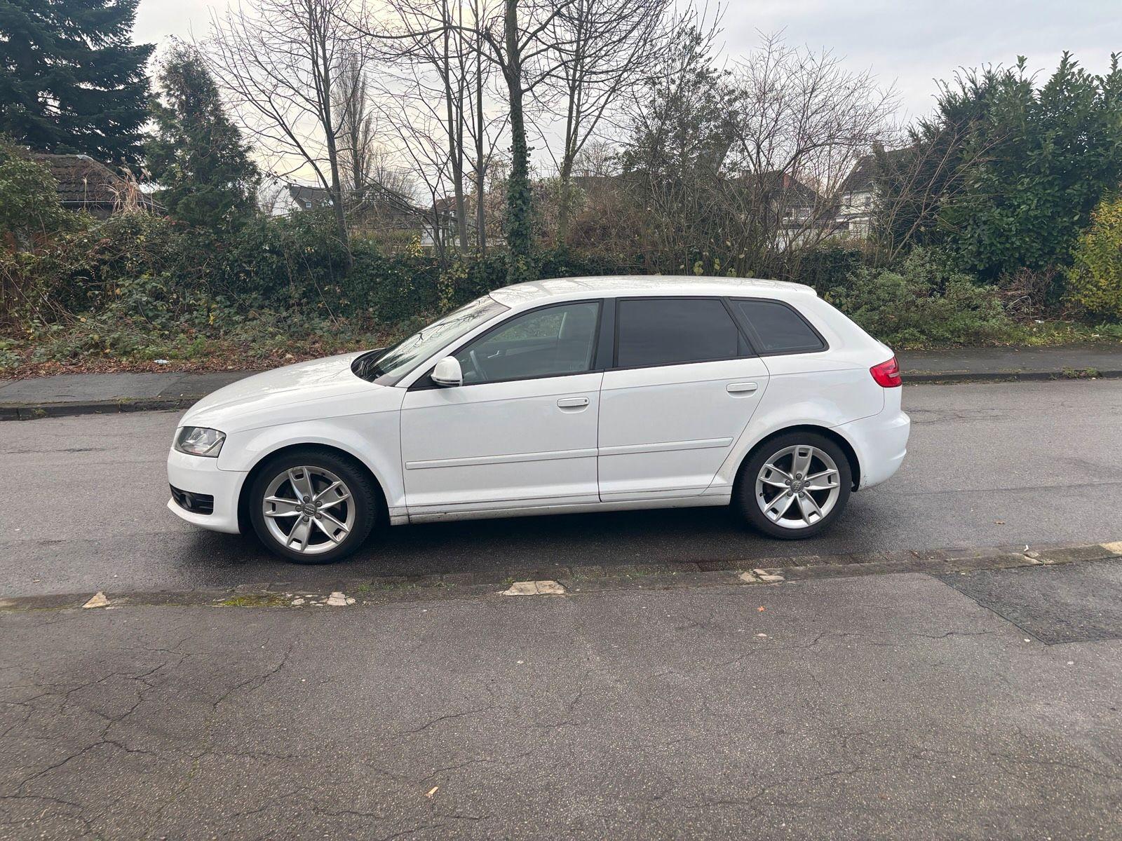 Audi A3 2010 — photo 7