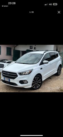 Ford Kuga 1.5 TDCI 120 CV S&S 2WD Powershift Tit