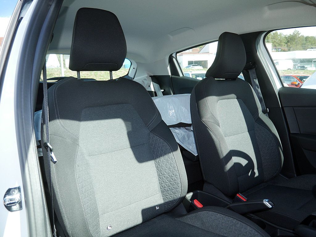 Fahrzeugabbildung Renault Clio Equilibre TCe 90 KLIMA LED SCHEINWERFER
