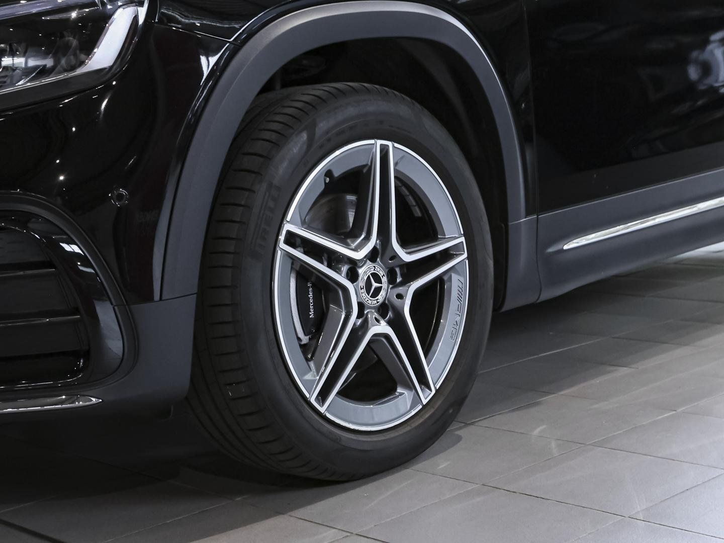 Mercedes-Benz GLB 200 AMG Advanced Panorama Ambiente Keyless foto 9