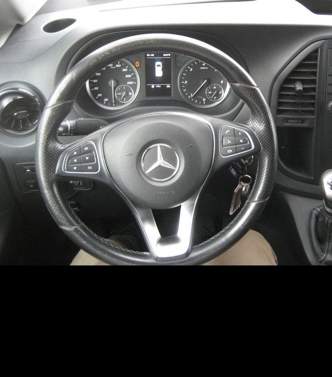 Image of Mercedes-Benz Vito