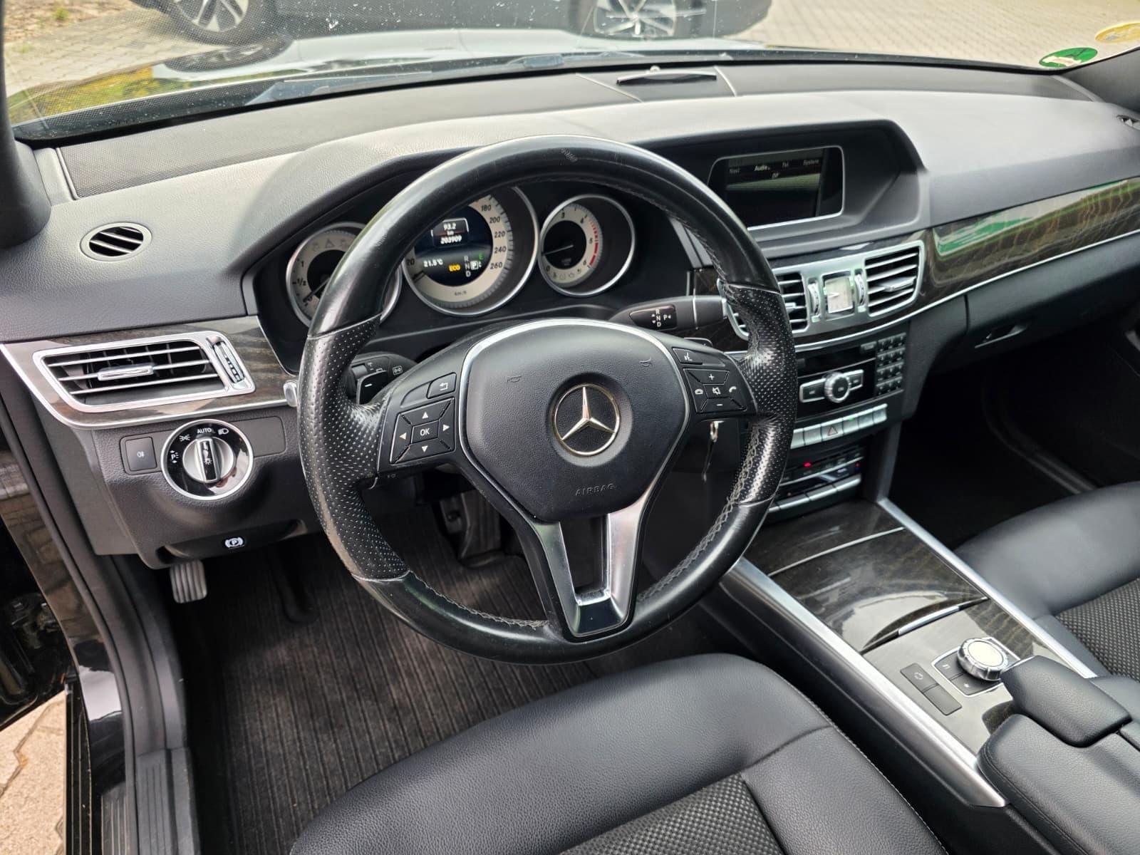 Mercedes-Benz E 200T-Modell BlueTec  Avantgarde Scheckheft