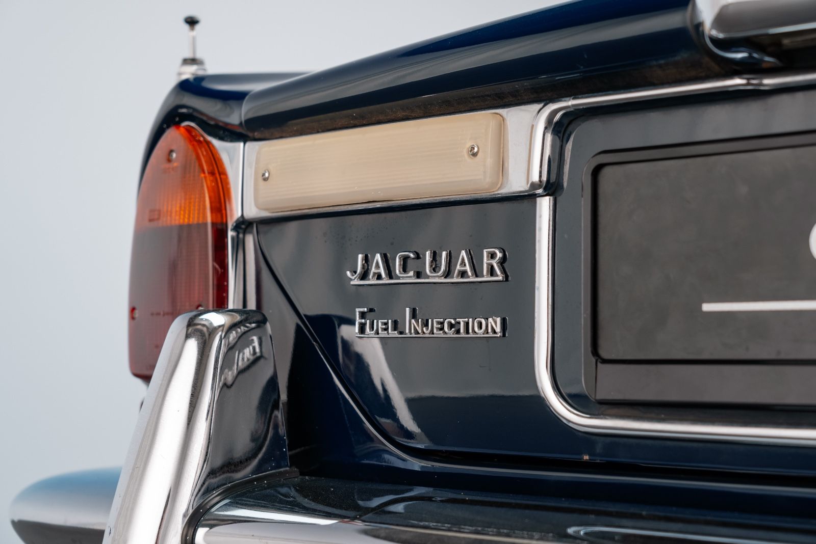 Fahrzeugabbildung Jaguar XJ12 LIMOUSINE SERIE 2/ Deutsche Fahrzeug