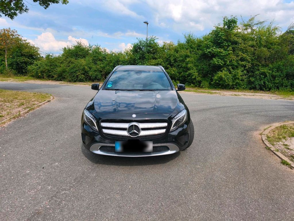 Image of Mercedes-Benz GLA 200