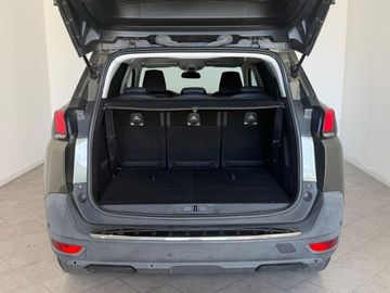 Peugeot 5008 - 8
