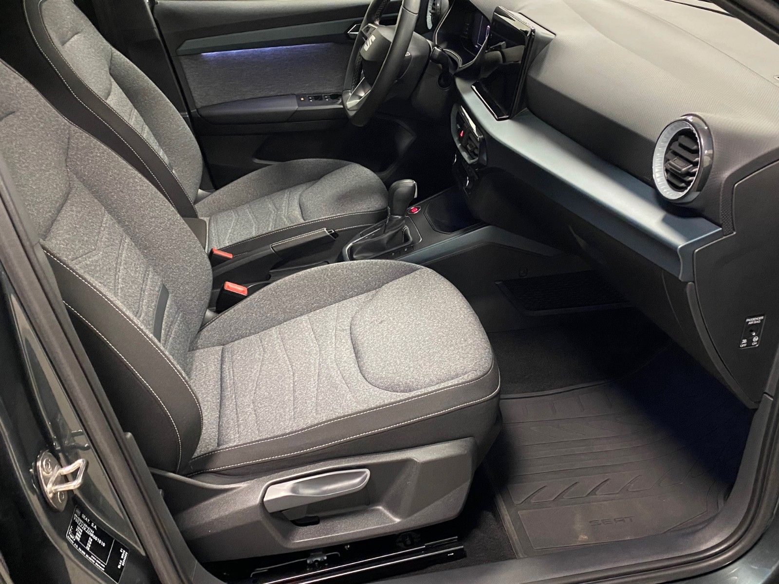 Fahrzeugabbildung SEAT Arona 1.0 TSI Xperience DSG+NAVI+ACC+KAMERA+18"+