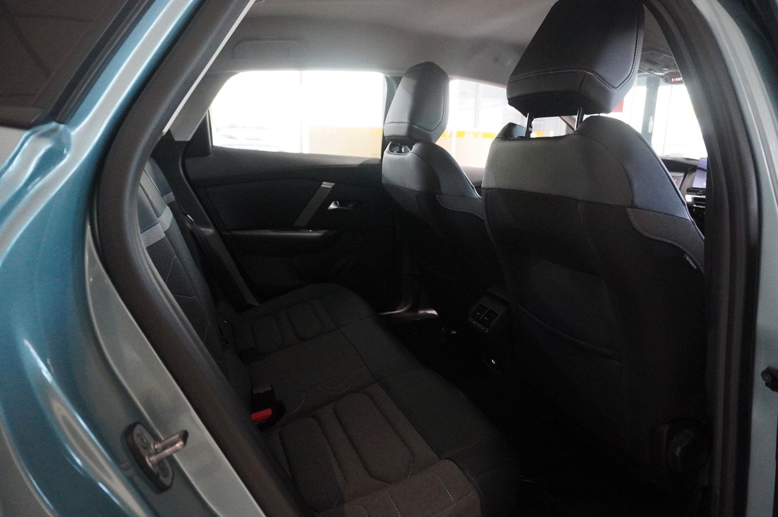 Fahrzeugabbildung Citroën C4 Lim. 1.2T PLUS NAVI/LED/KAMERA/SPORT /VIRTU.