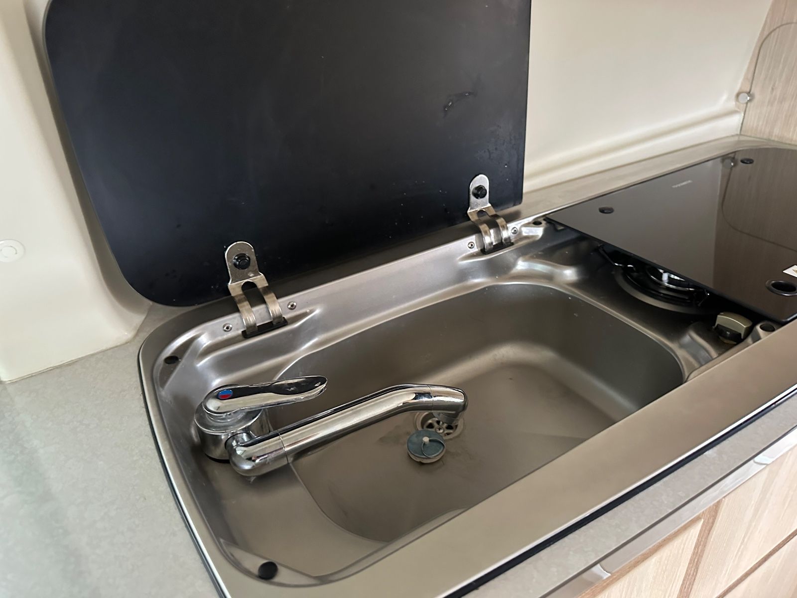 Fahrzeugabbildung Ford Transit Dreamer CapLand 2.0 TDCi AHK/Xenon/Navi