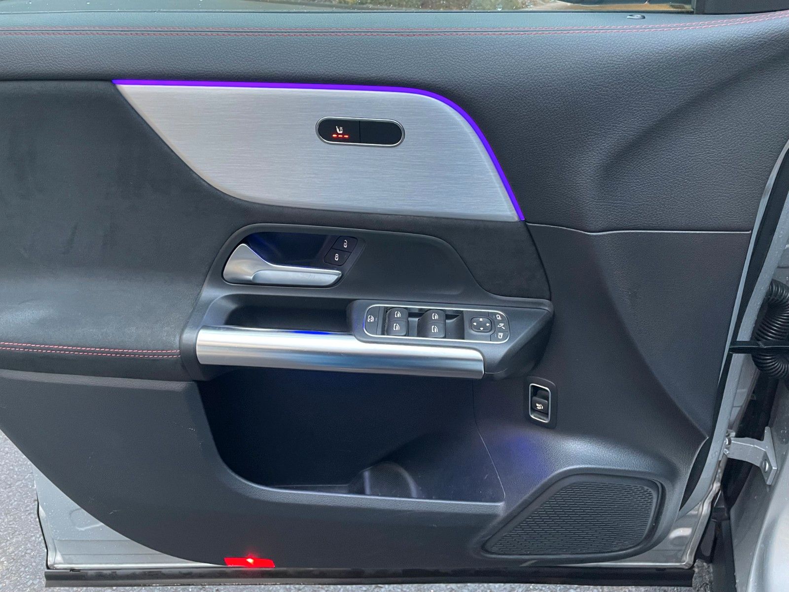 Fahrzeugabbildung Mercedes-Benz GLA 200 AMG+Ambiente+TotW+Night+RKamera+19Zoll