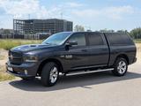 Dodge RAM 1500 Sport mit großer Gasanlage - : mit Gasanlage