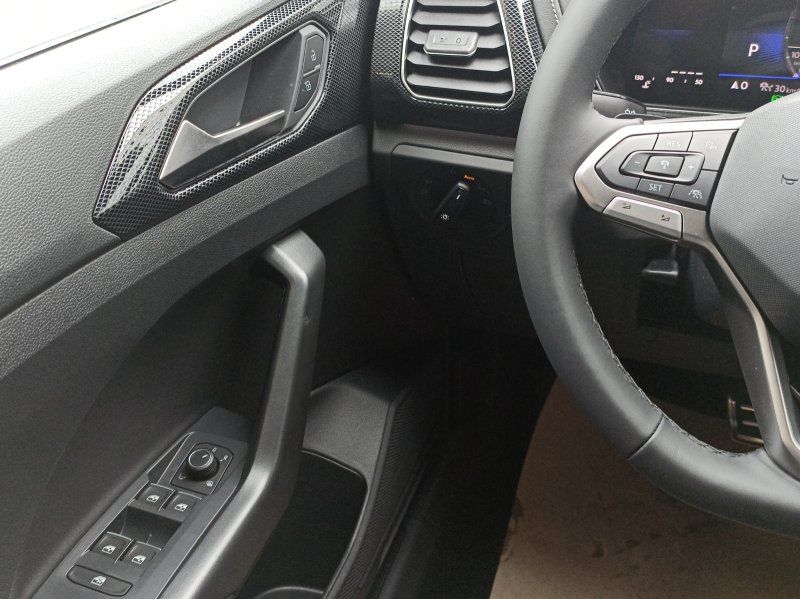 Fahrzeugabbildung Volkswagen T-Cross 1.0 TSI R-Line DSG