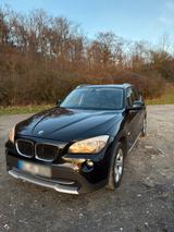 BMW X1 mit sehr guter Ausstattung und top ... - : Geländewagen, Gute
