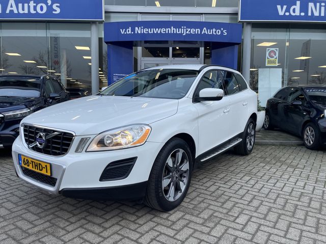 Volvo XC60 2.0 T5 Momentum // automatik // Leder // AH