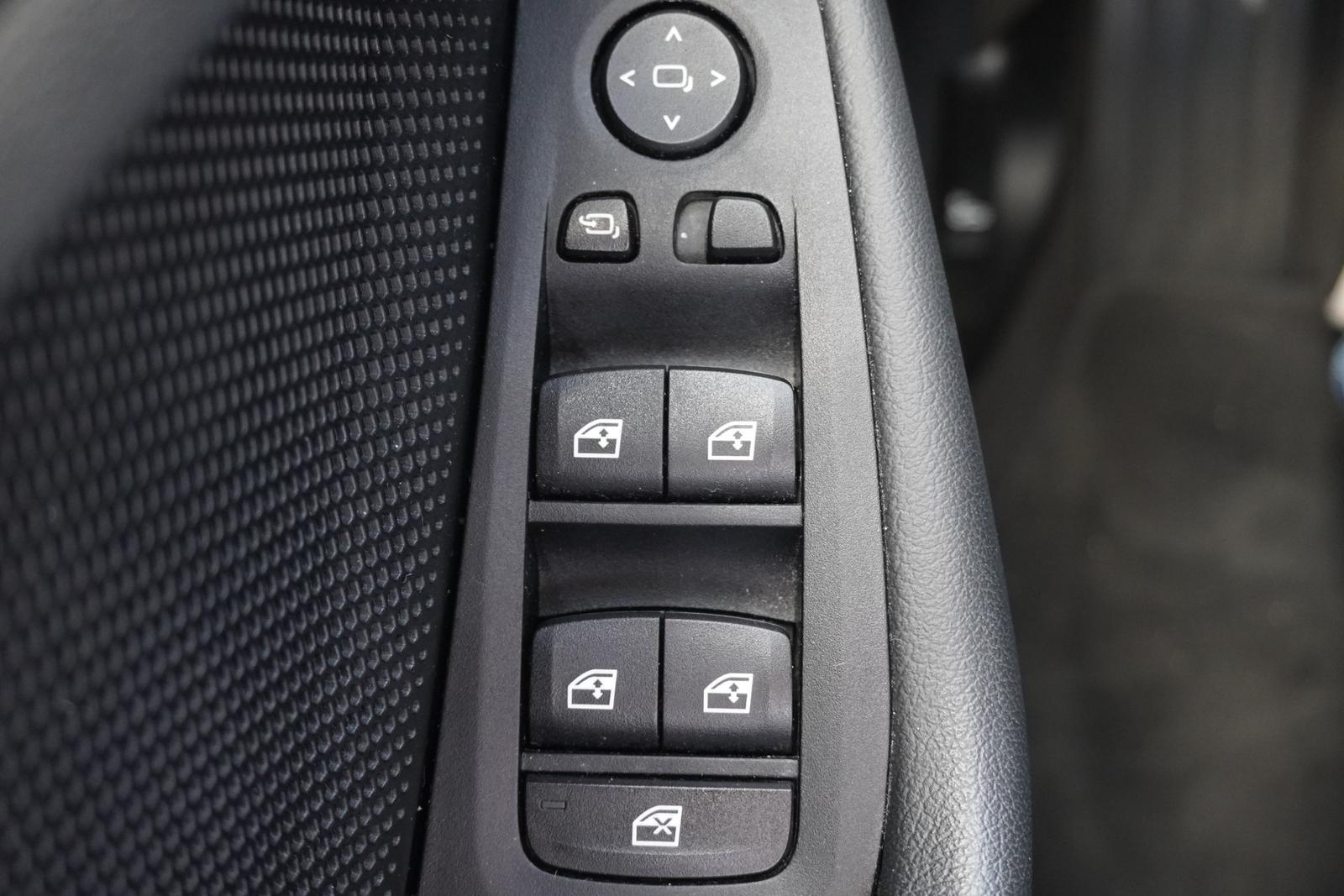 BMW 118 i Advantage LED Navi Sitzheizung Tempomat DAB, миниатюра 10