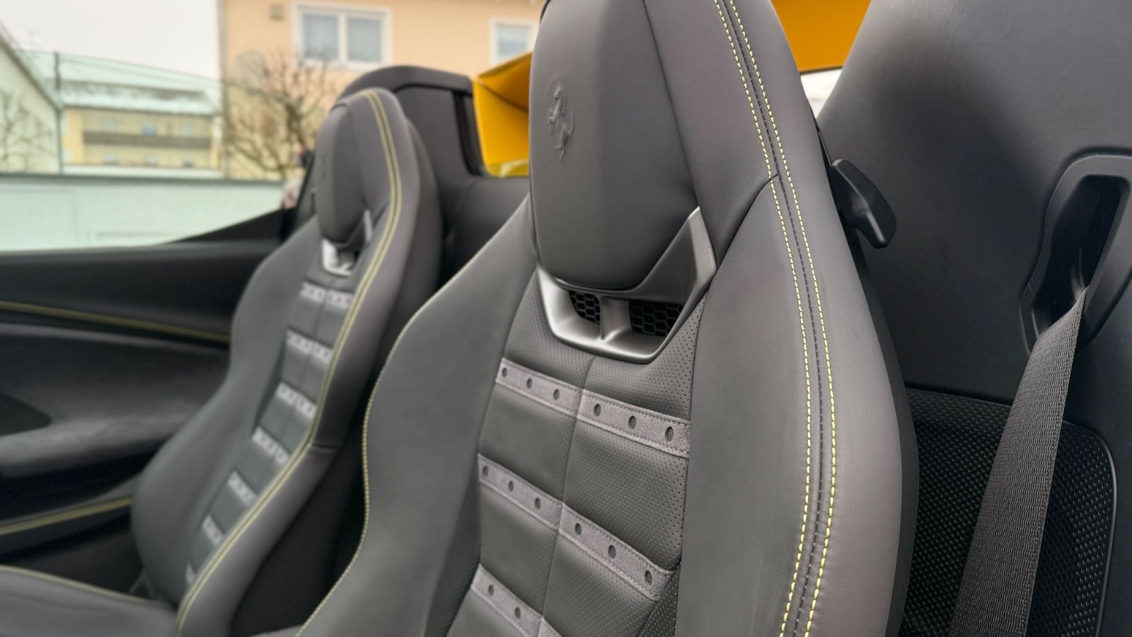 Fahrzeugabbildung Ferrari 296 GTS*Voll Karbon*Lift*Kamera*LED*1.Hand