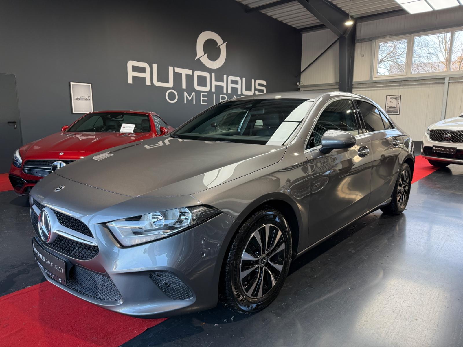 Mercedes-Benz A 180 d Automatik/Navi/Carbon/SHZ/AHK