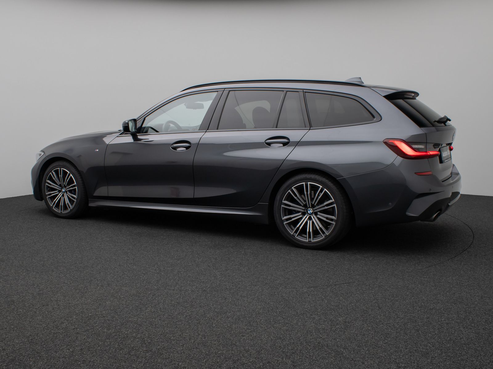 Fahrzeugabbildung BMW 330d M Sport Kamera DAB HiFi Stop&Go Alarm LED