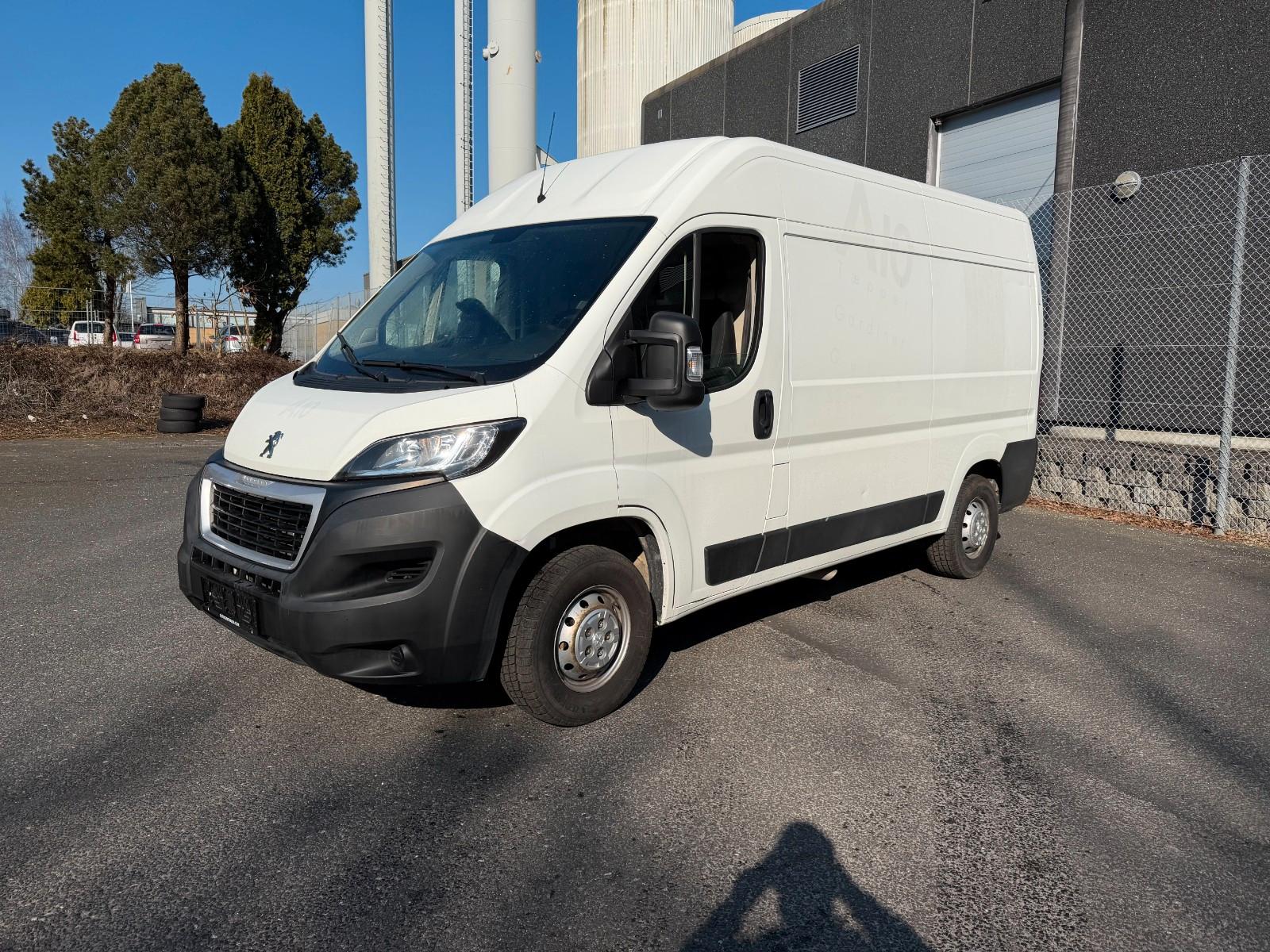 Peugeot Boxer Kasten Hochraum 330 L2H2 Pro BlueHDi 130