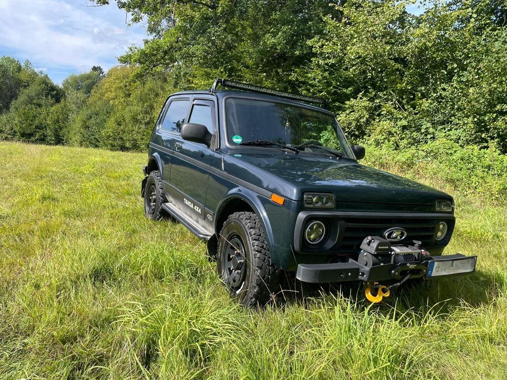 Image of Lada Taiga