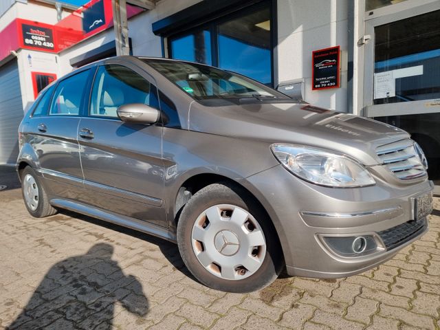 Mercedes-Benz B 150 Automatik/AHK/Klima/Panoramadach/