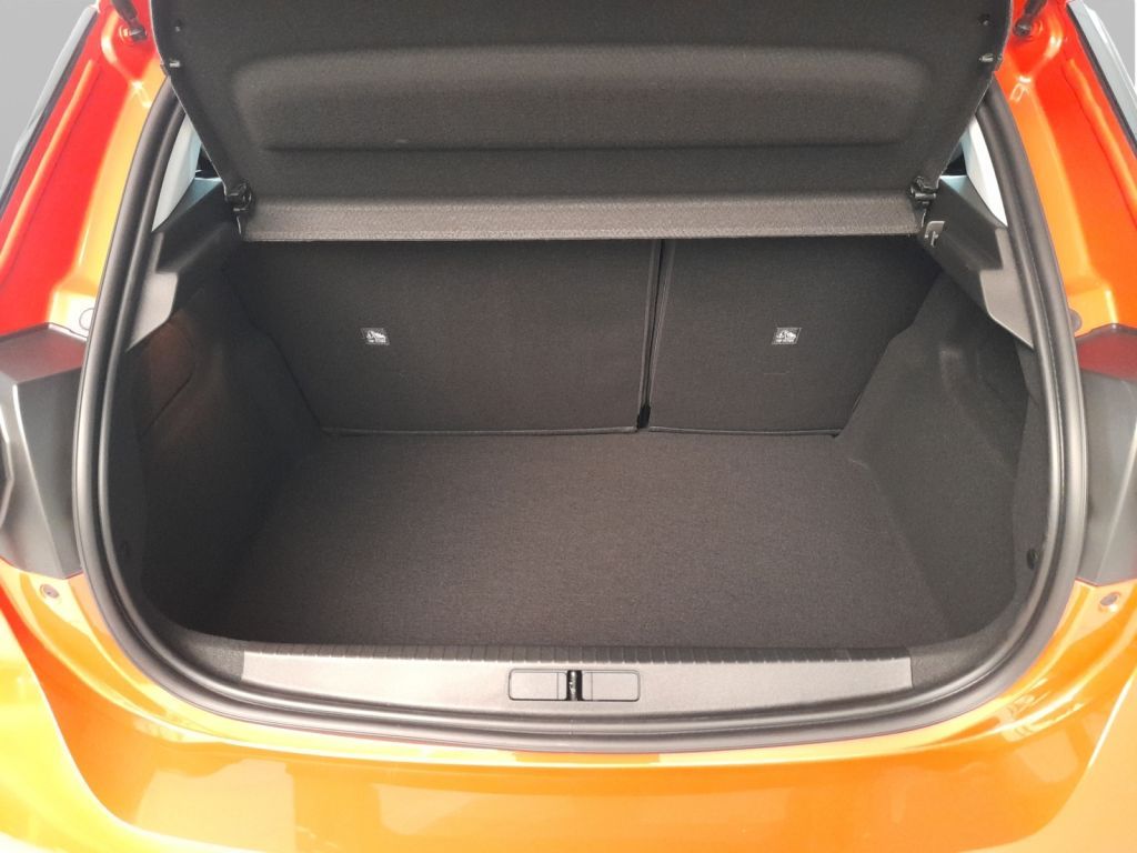 Fahrzeugabbildung Opel Corsa 1.2 Edition F DAB Spurhalteassistent Klima