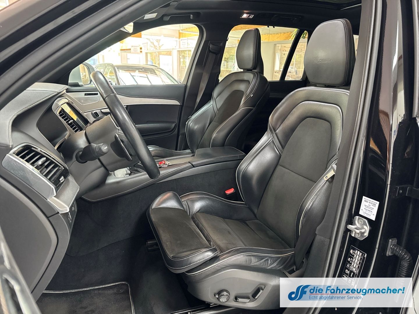 Fahrzeugabbildung Volvo XC90 R Design AWD T6 E6 HUD StandHZG Navi Leder