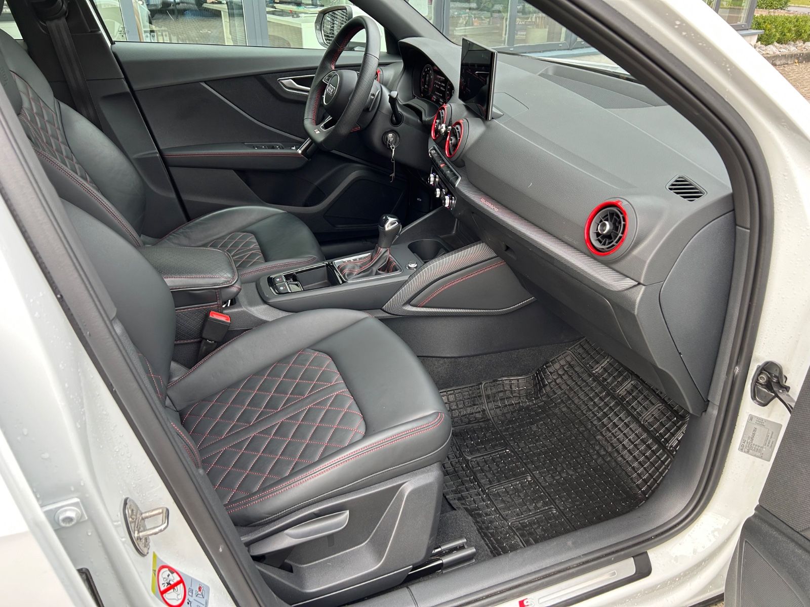 Fahrzeugabbildung Audi Q2 40 TFSI quattro S line