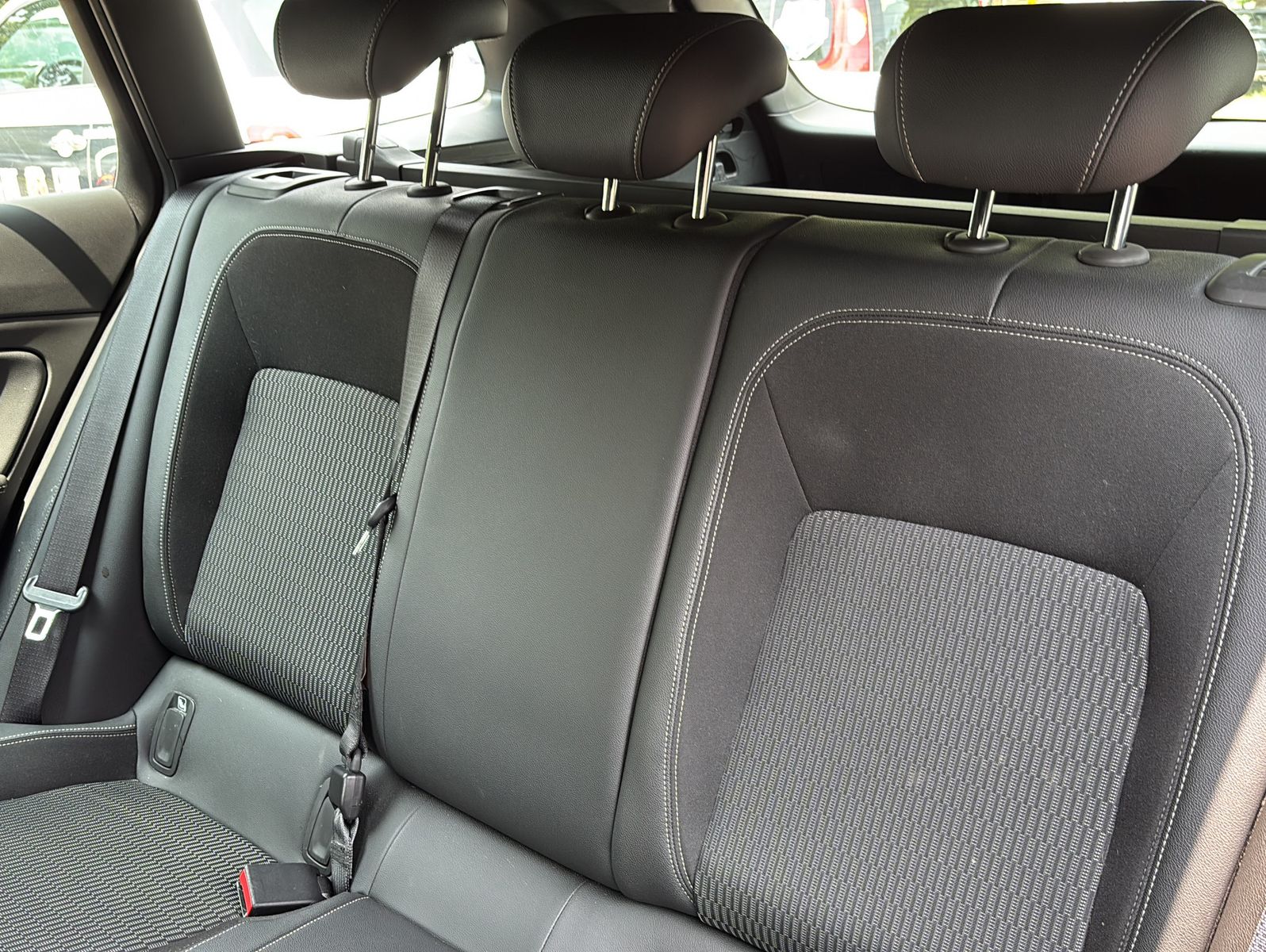 Fahrzeugabbildung Opel Insignia  2.0 Turbo 125kW Elegance Auto S