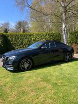 Mercedes-Benz E 220 d Coupé, AMG Line, Panorama, Widescreen
