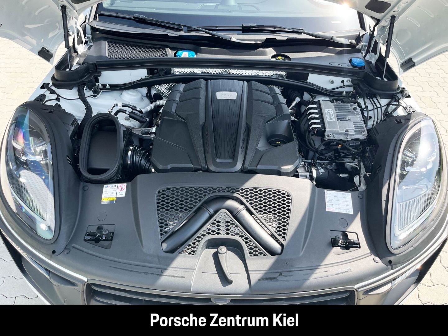 Porsche Macan GTS BOSE Sportabgasanlage Luftfederung LED foto 14