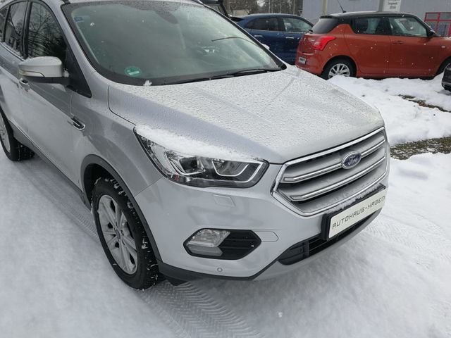 Ford Kuga Titanium Navi Sitzheizung Allwetter PDC