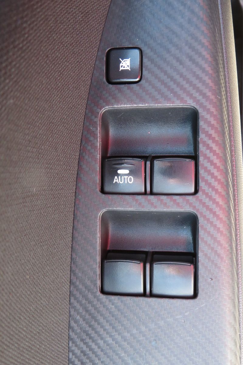 Fahrzeugabbildung Mitsubishi Space Star Edition SITZH. DAB KLIMA GRA ALU 1.HD